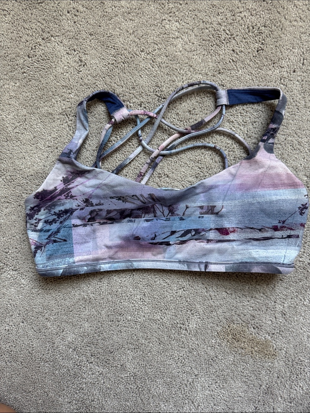Lululemon Size 10 Strappy Printed Sports Bra in Pastel Multi